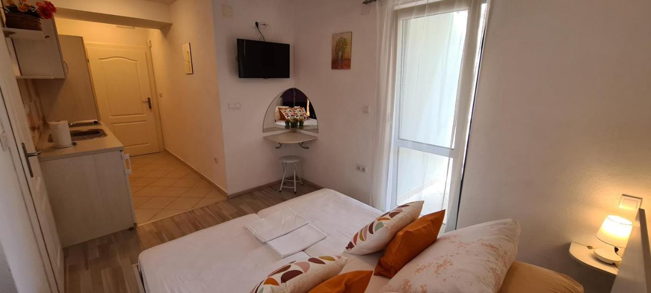 Apartments Antonia Хвар Экстерьер фото