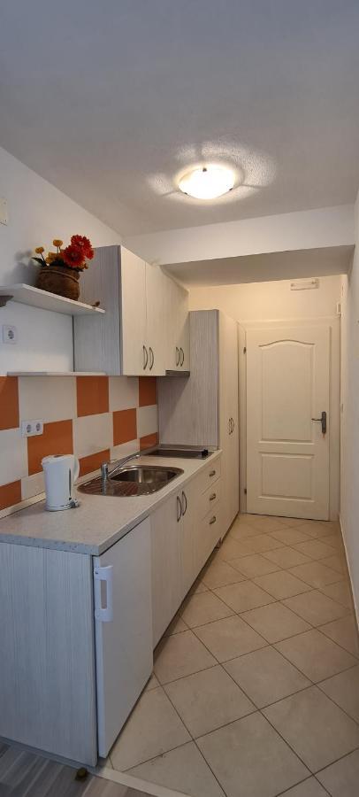 Apartments Antonia Хвар Экстерьер фото