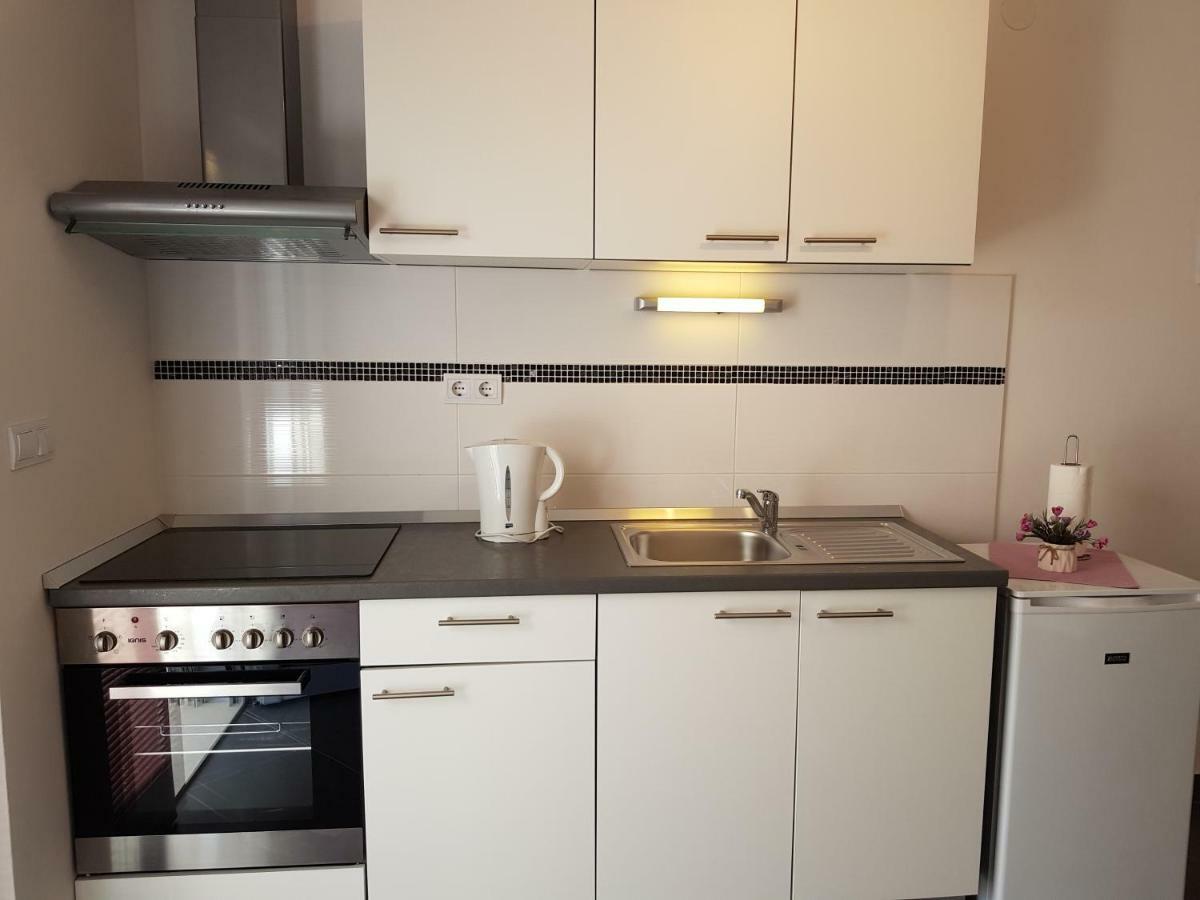 Apartments Antonia Хвар Экстерьер фото