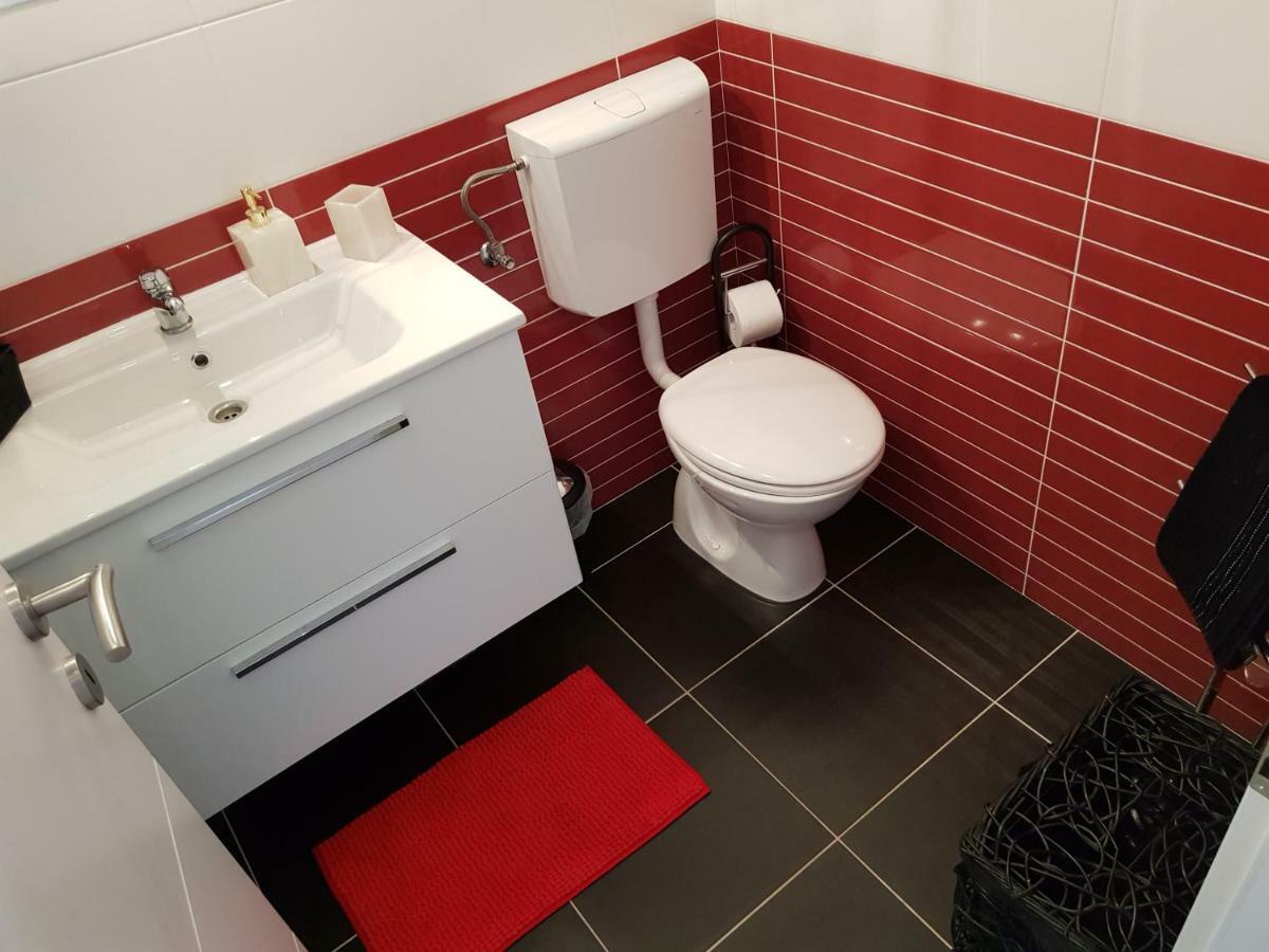 Apartments Antonia Хвар Экстерьер фото