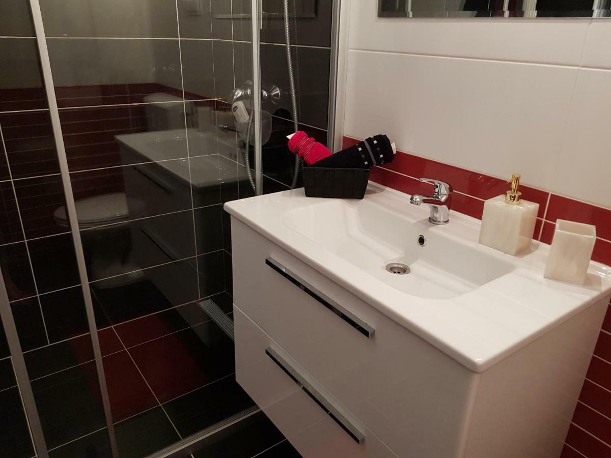 Apartments Antonia Хвар Экстерьер фото